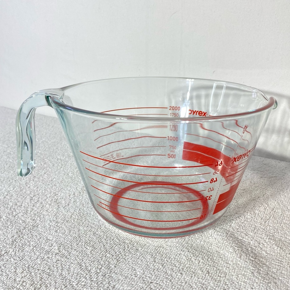 Vintage Pyrex 8 Cup Clear Glass Measuring Cup W Red Markings & Rubber Ring